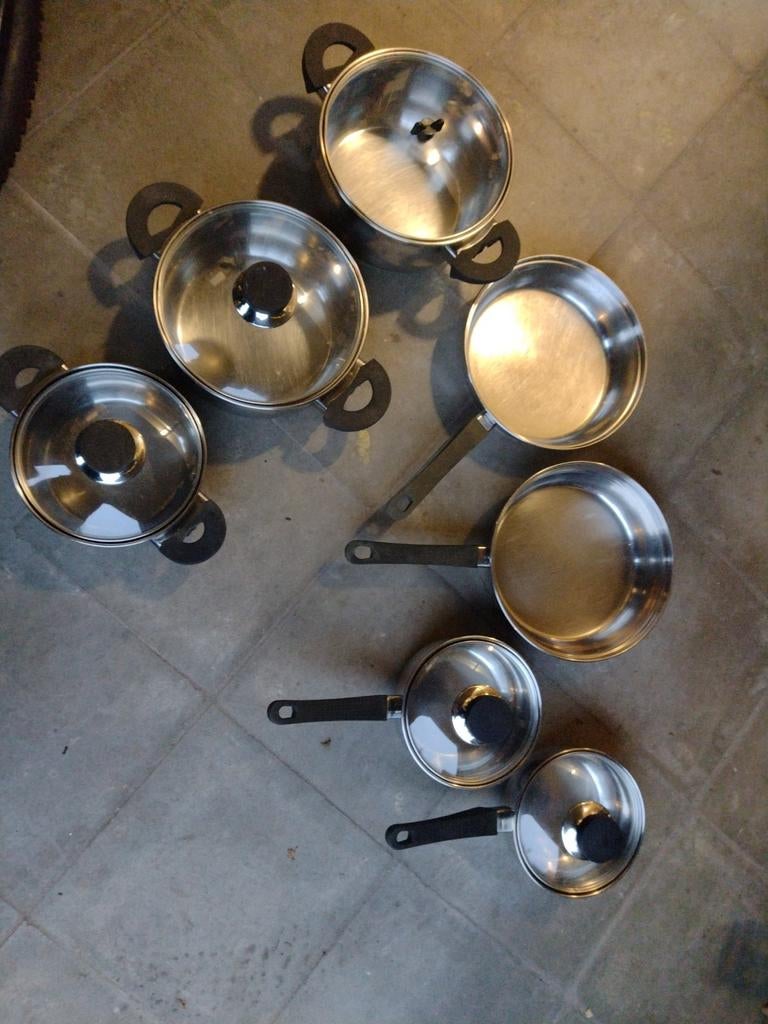 Pot/pannenset, Ophalen, Zo goed als nieuw, Inox, Pannenset