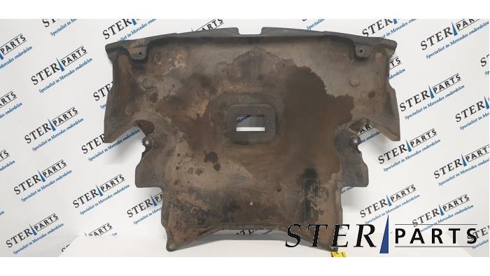 Plaque de protection moteur d'un Mercedes C-Klasse, 3 mois de garantie, Utilisé, -, -