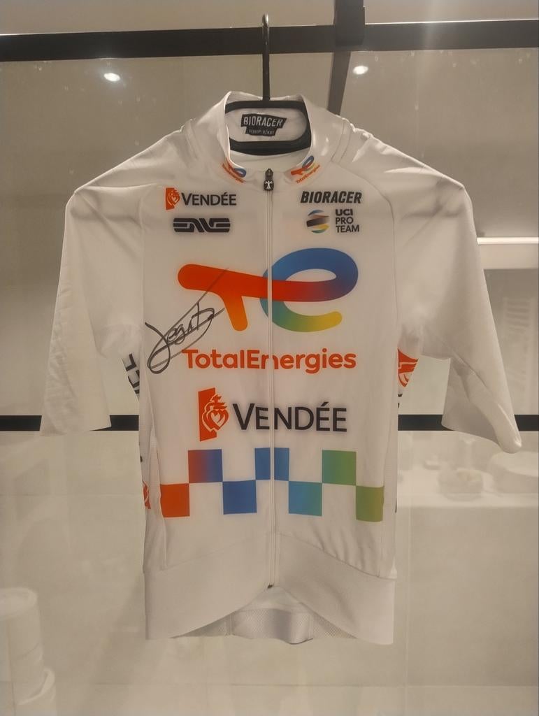 Maillot de cyclisme Jordan Jegat original signé, Vélos & Vélomoteurs, Accessoires vélo | Vêtements de cyclisme, Enlèvement ou Envoi