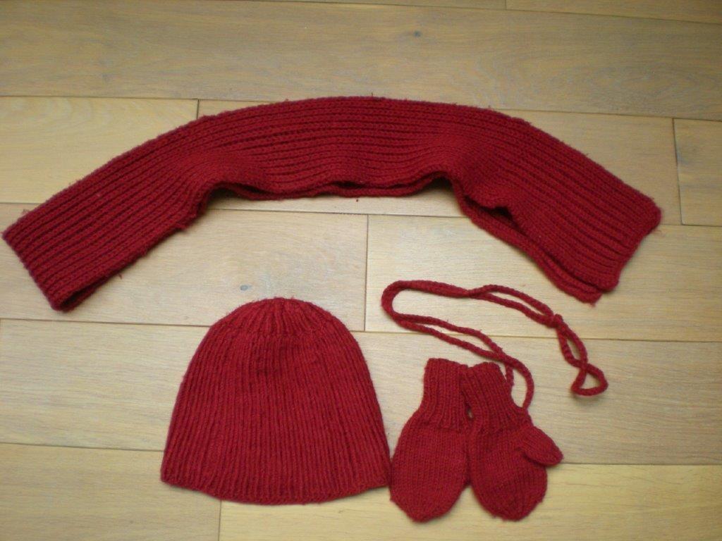 muts, sjaal, wanten bordeaux rood maat 3-4 jaar, Ophalen of Verzenden, Gebruikt, Jongen of Meisje