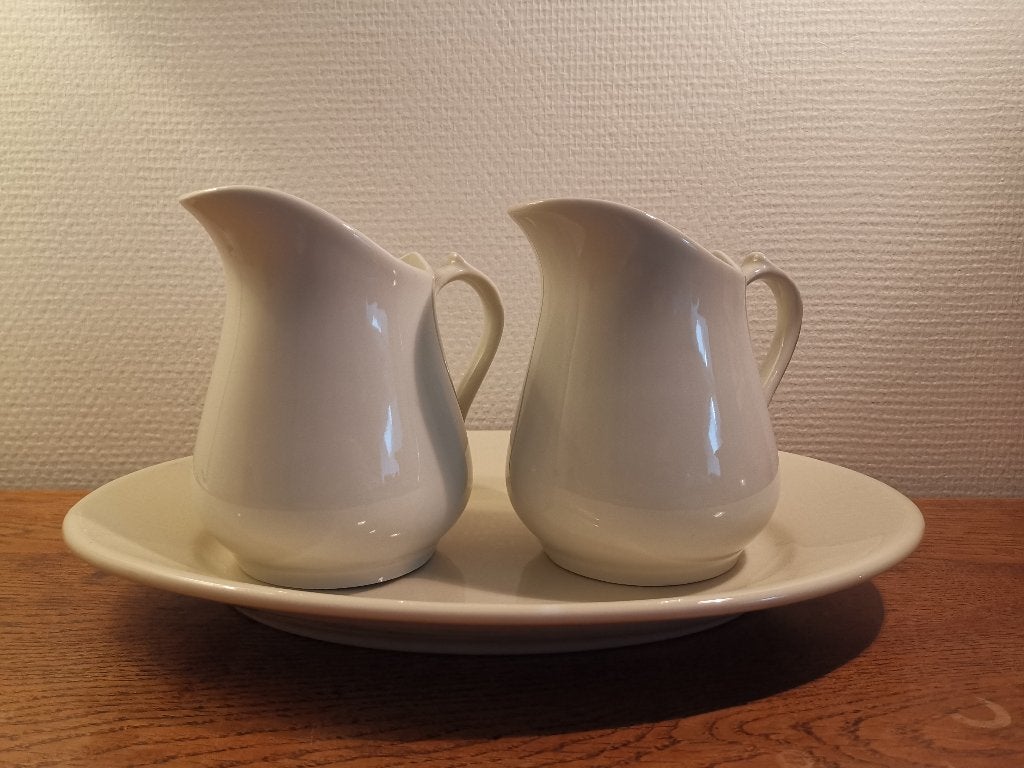 Vintage wit porseleinen Bistro stel - 2 kannen en schaal, Ophalen of Verzenden