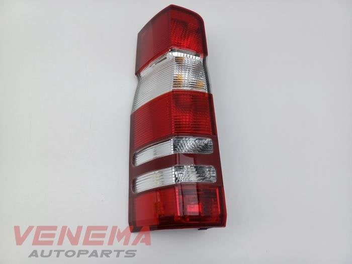 Achterlicht links van een Mercedes Sprinter, Gebruikt, -, Ophalen of Verzenden, -