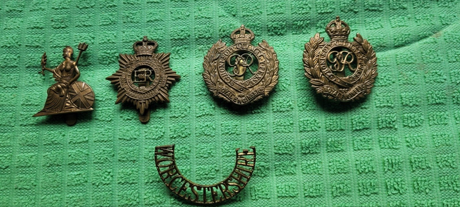 Britse badges Wo2 periode, Verzamelen, Ophalen of Verzenden