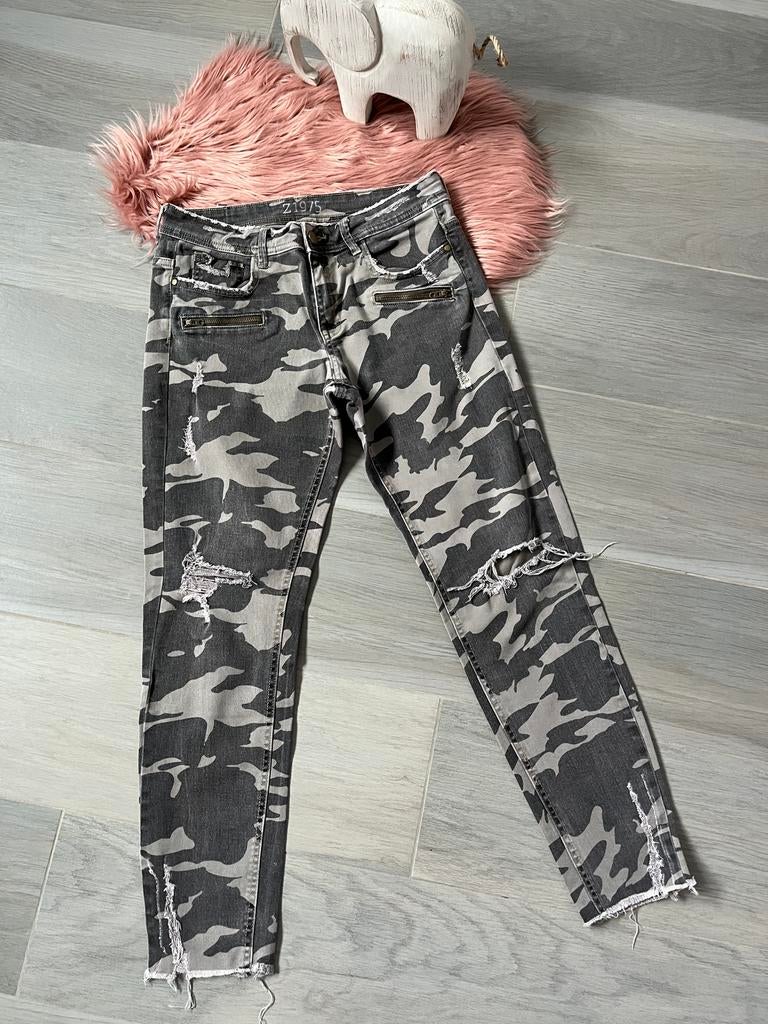 Jeans Zara, Ophalen of Verzenden, Zo goed als nieuw, Maat 42/44 (L)