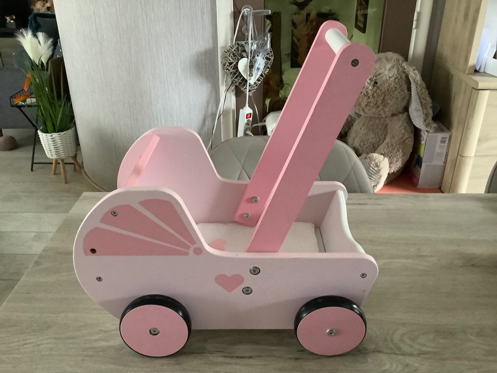 Landau rose en bois pour poupée (43x40 cm), Enlèvement ou Envoi, Utilisé, Accessoires