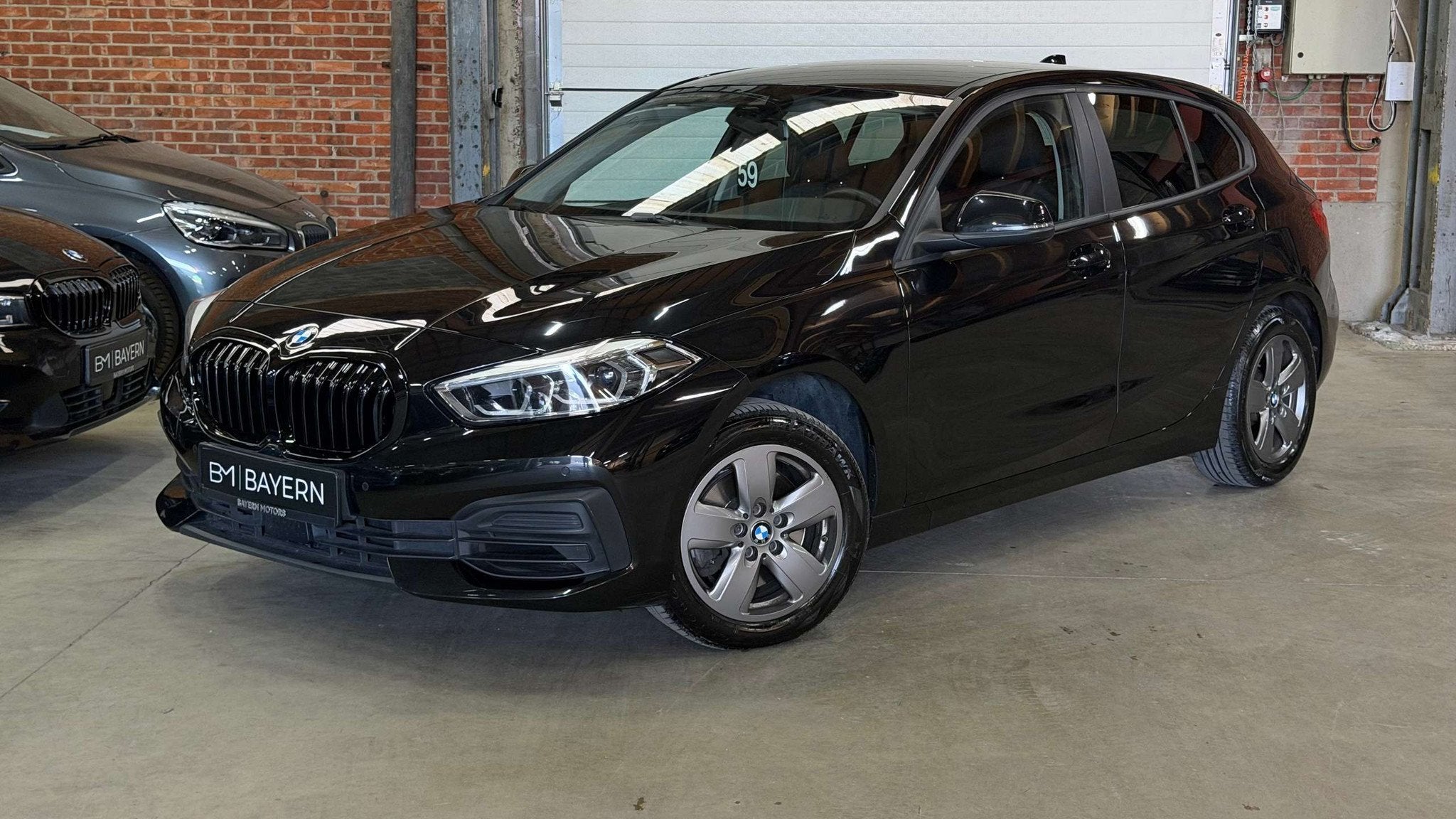 BMW 116 iA Automaat Garantie Benzine EURO 6d LED Getinte R, Autos, BMW, Achat, Euro 6, Entreprise, Carnet d'entretien