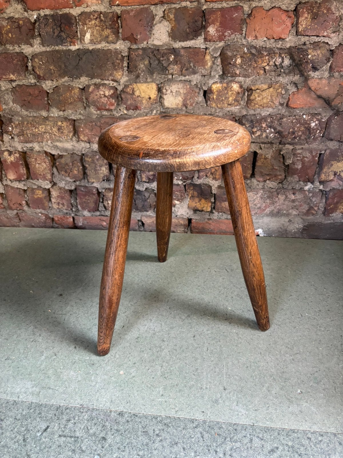 Vintage houten driepootkruk – hoogte 43 cm, Huis en Inrichting, Ophalen, Zo goed als nieuw, Hout