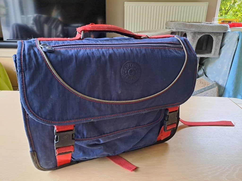 Cartable scolaire Kipling bleu foncé, Enlèvement, Utilisé, Bleu, Sac à dos