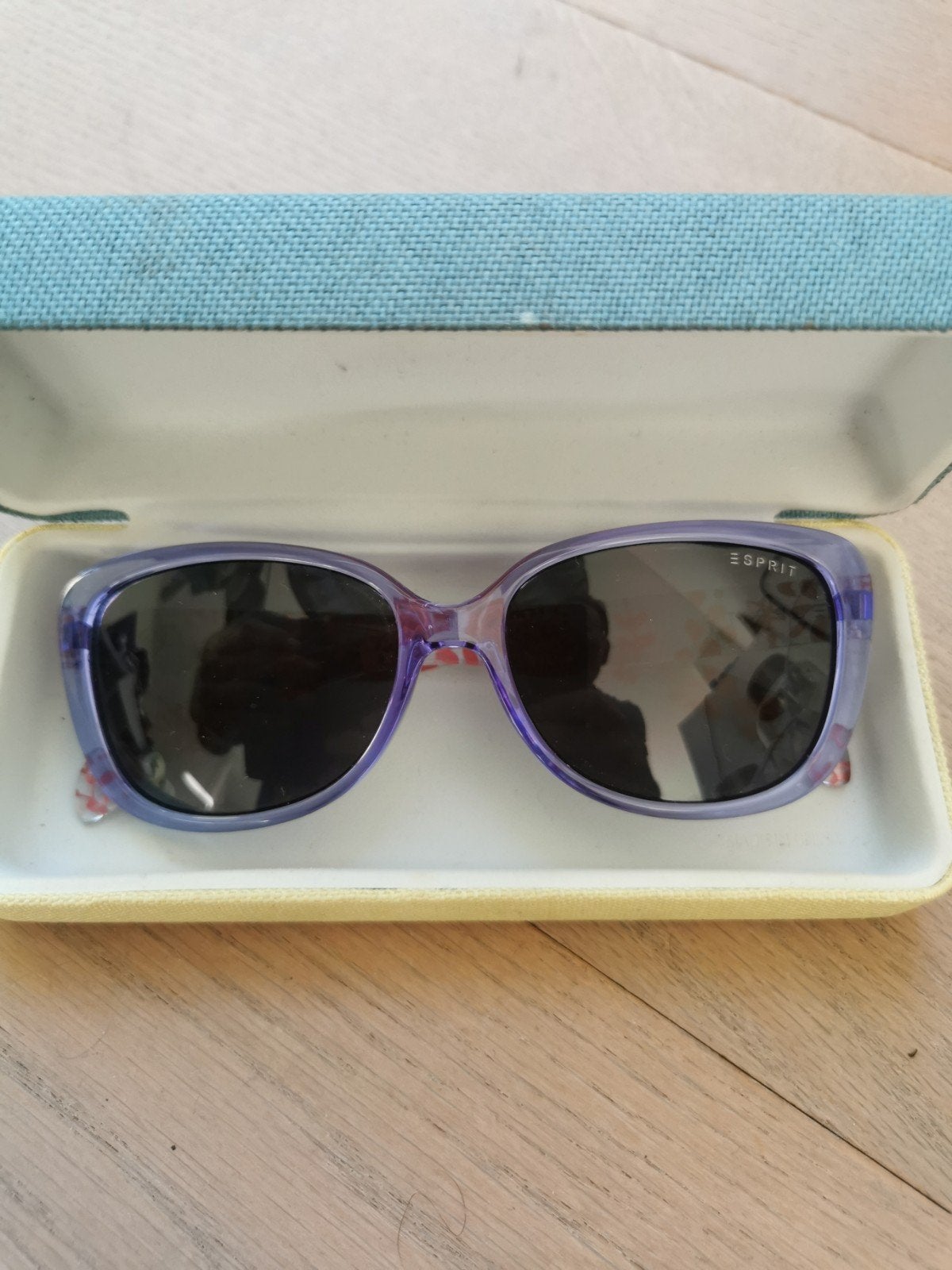 Esprit zonnebril kinderen 130mm ET19756 COLOR 577 14-130mm, Overige kleuren, Zonnebril, Zo goed als nieuw, Esprit
