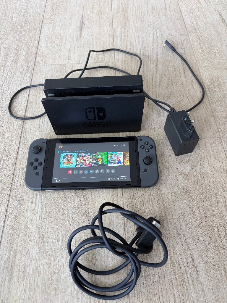 Nintendo Switch, Games en Spelcomputers, Ophalen, Zo goed als nieuw