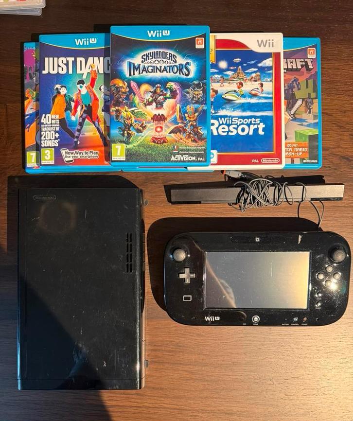 Nintendo Wii U + 4 games + GamePad, Consoles de jeu & Jeux vidéo, Consoles de jeu | Nintendo Wii U, Utilisé, Enlèvement ou Envoi