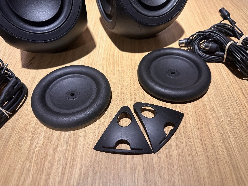 Bang & Olufsen Beolab 3 met tafel rubbers & kabels - B&O, Enlèvement ou Envoi, Info@bang-olufsen.dk, Enceintes stéréo, Bang & Olufsen Alle 1 / DK-7600 Struer / Denmark