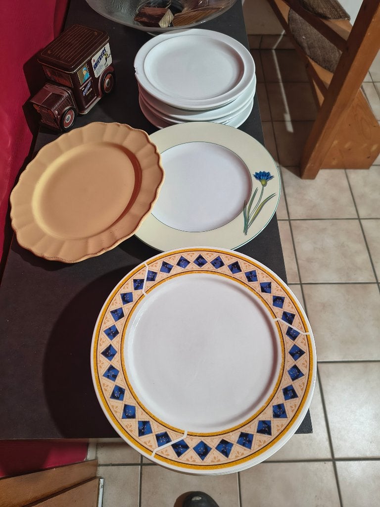 servies borden, Huis en Inrichting, Ophalen, Gebruikt, Overige stijlen, Bord(en)