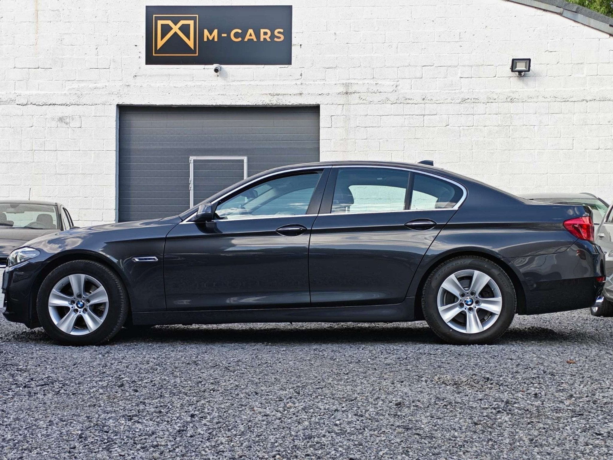 BMW 5 Serie 520 TOIT PANO * HUD * CAMERA * (automatique), Autos, Cuir, Argent ou Gris, Entreprise, 120 kW