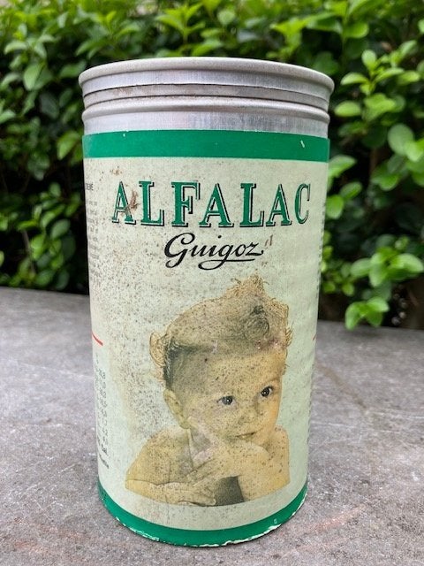 BOÎTE DE NOURRITURE POUR BÉBÉS ALFALAC GUIGOZ 1961, Collections, Boîte en métal, Enlèvement ou Envoi, Utilisé, Autre