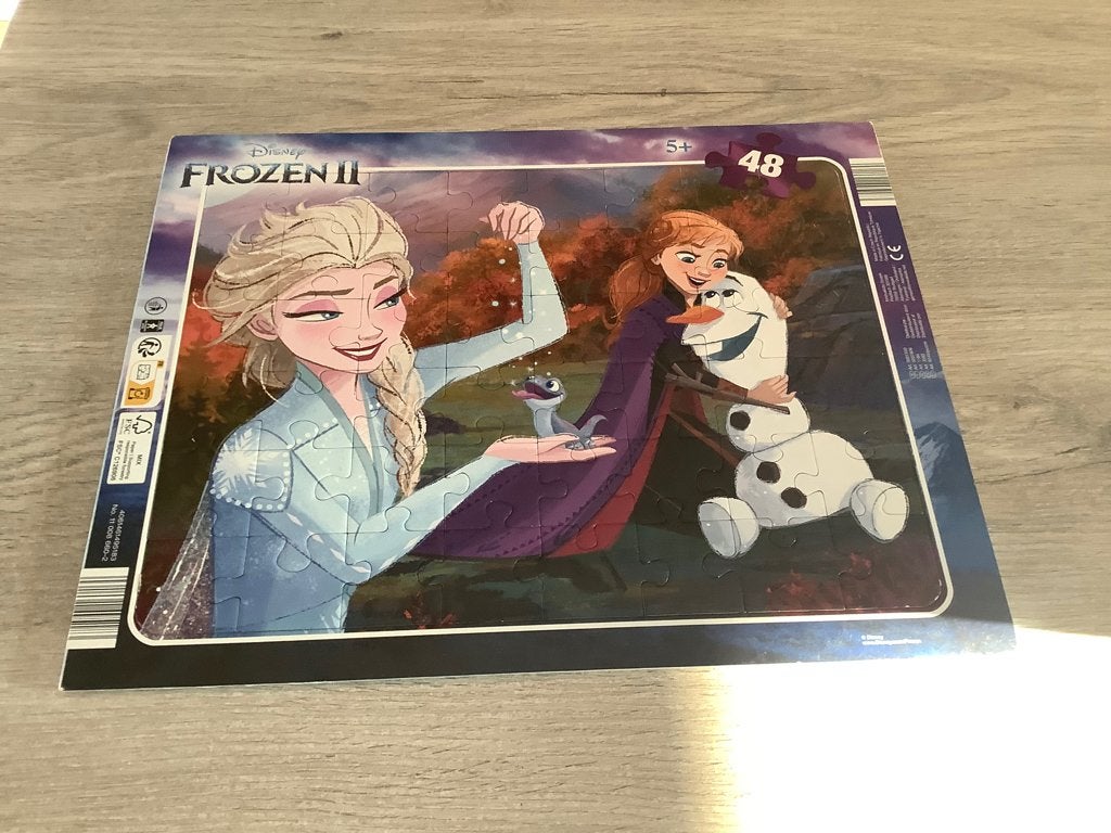 Puzzle Disney Frozen II (48 pièces), Enlèvement ou Envoi, 10 à 50 pièces, Comme neuf, 4 à 6 ans