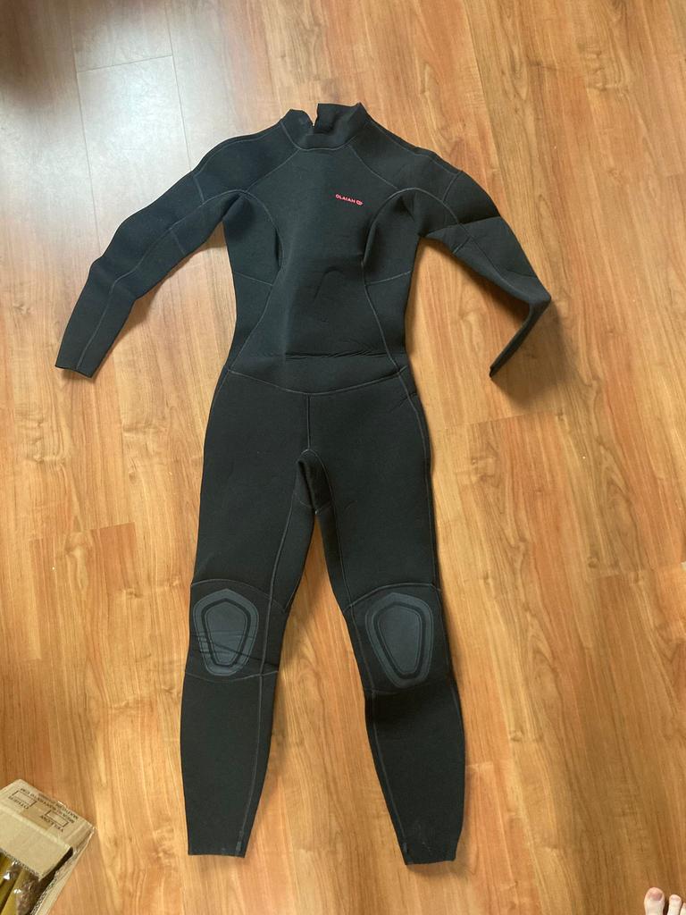 Decathlon wetsuit maat S, Watersport en Boten, Ophalen, Zo goed als nieuw, Wetsuit