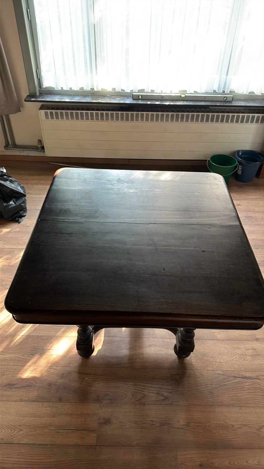 Antieke mooie eettafel