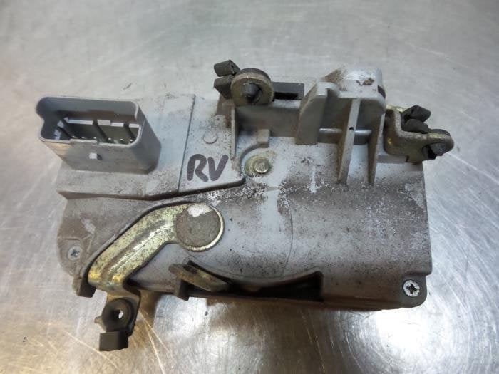 Serrure portière mécanique 4portes avant droite d'un Peuge, -, 3 mois de garantie, Utilisé, -