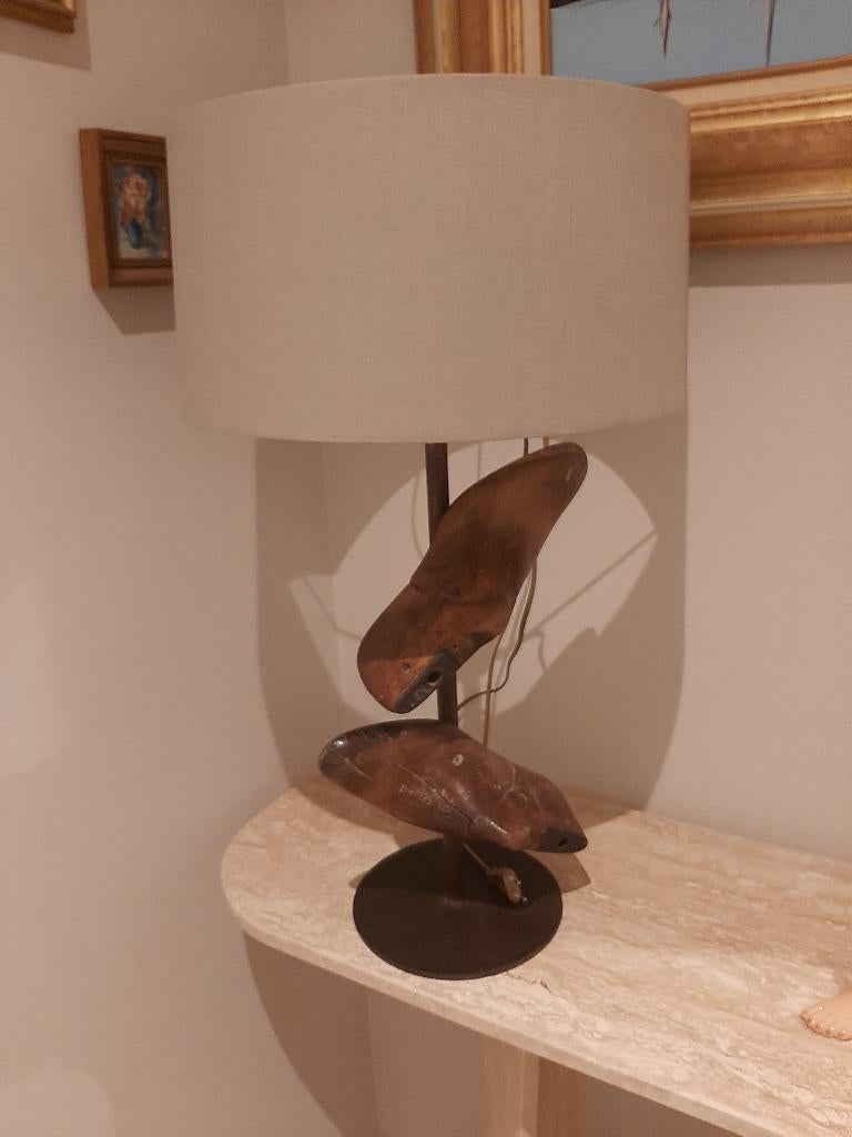 Decoratieve landelijke tafellamp "schoenen", Ophalen, Zo goed als nieuw
