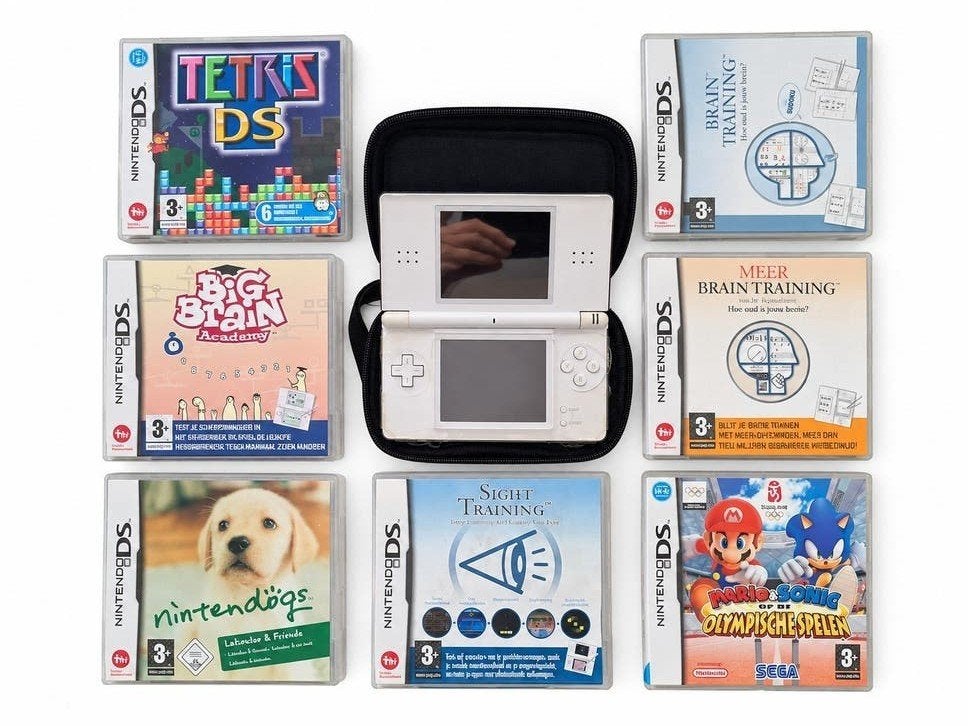Lot 8 Nintendo DS spellen met doosje – Tetris DS, Brain Trai, Consoles de jeu & Jeux vidéo, Enlèvement ou Envoi, Utilisé, Blanc