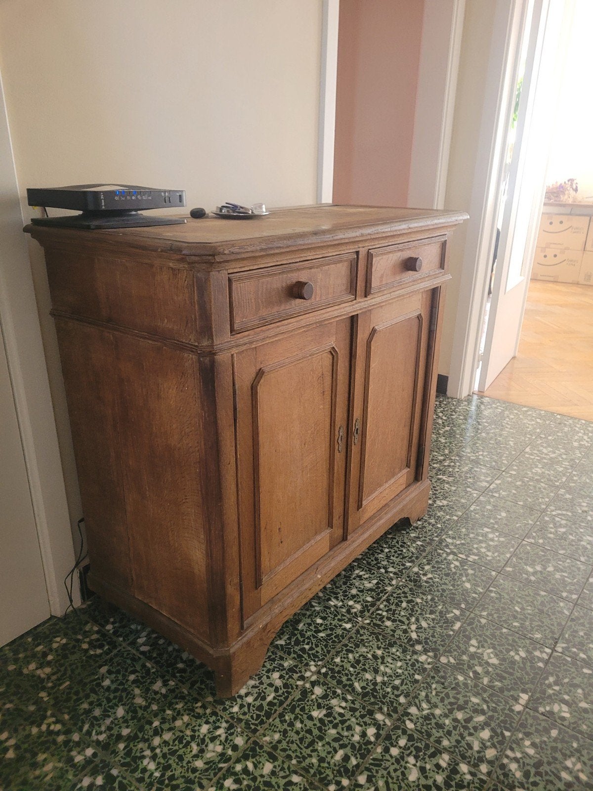 Meuble de rangement ancien