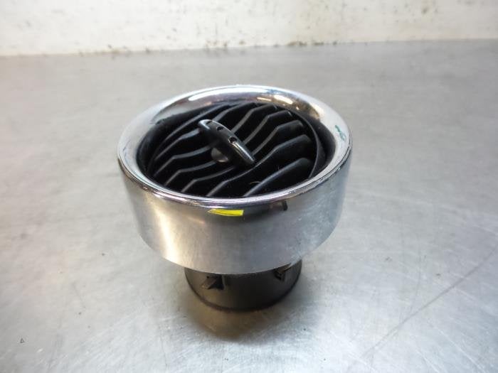 Grille aération tableau de bord d'un Seat Ibiza (Ibiza 02-), -, Utilisé, -, Seat