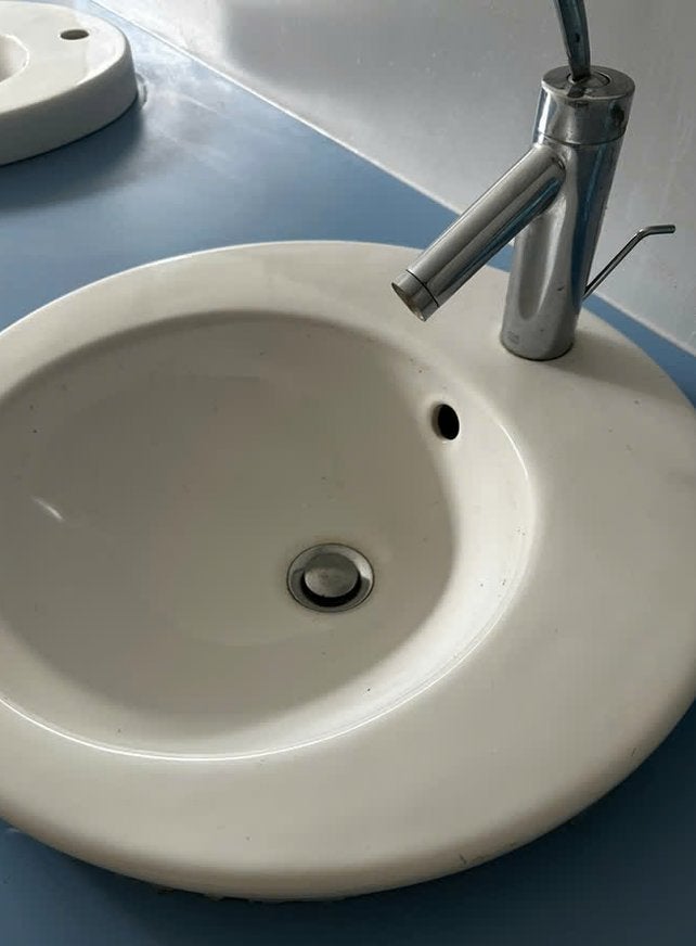 Des lavabos en céramique Duravit et un collier Starck, Enlèvement, Utilisé, Chrome, Robinet