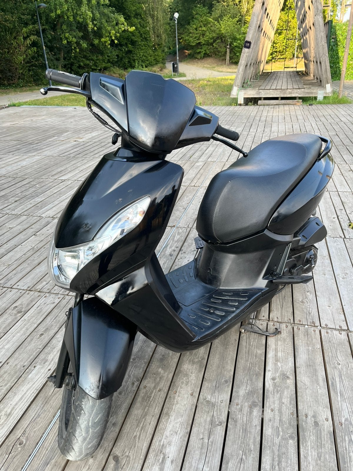 Peugeot Kisbee 50cc 4t (classe A) - dans une couleur noire, Autres modèles, Enlèvement, Utilisé, Classe A (25 km/h)