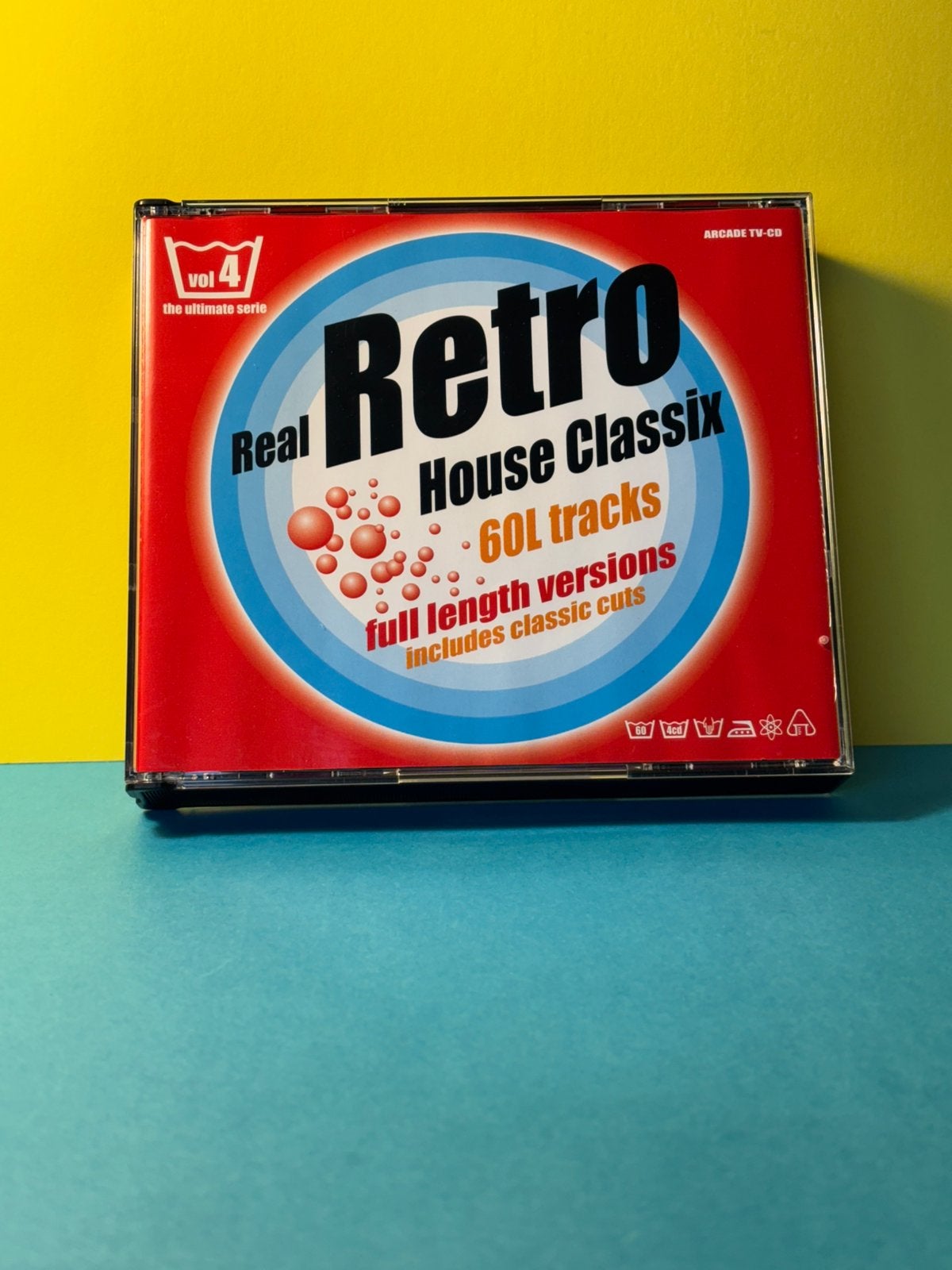 Real retro house classix the ultimate vol.4, CD & DVD, Envoi