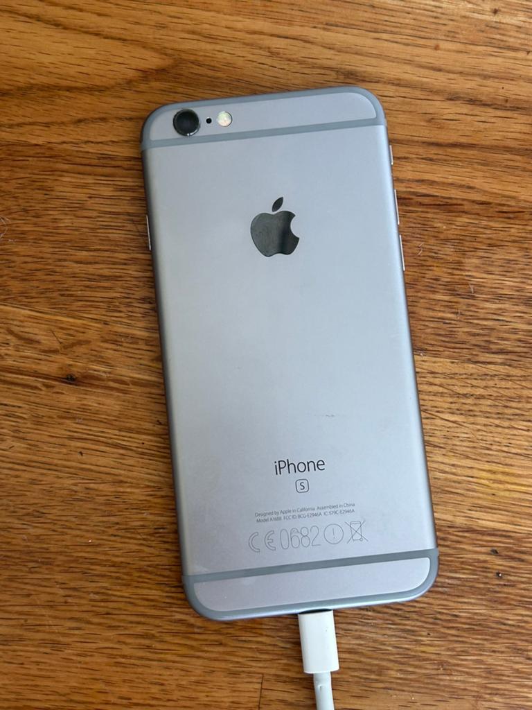 iPhone S6 grijze 32gb gigas telefoon, Telecommunicatie, Mobiele telefoons | Apple iPhone, Gebruikt, 32 GB, Zonder abonnement, Zonder simlock