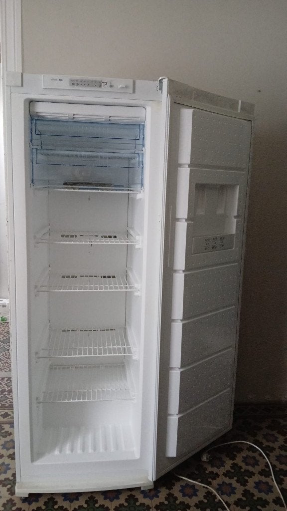 Congélateur Bosch GSN28V00 NoFrost, Elektronische apparatuur, Vriezers en Diepvrieskisten, Ophalen, Gebruikt, Vrieskast