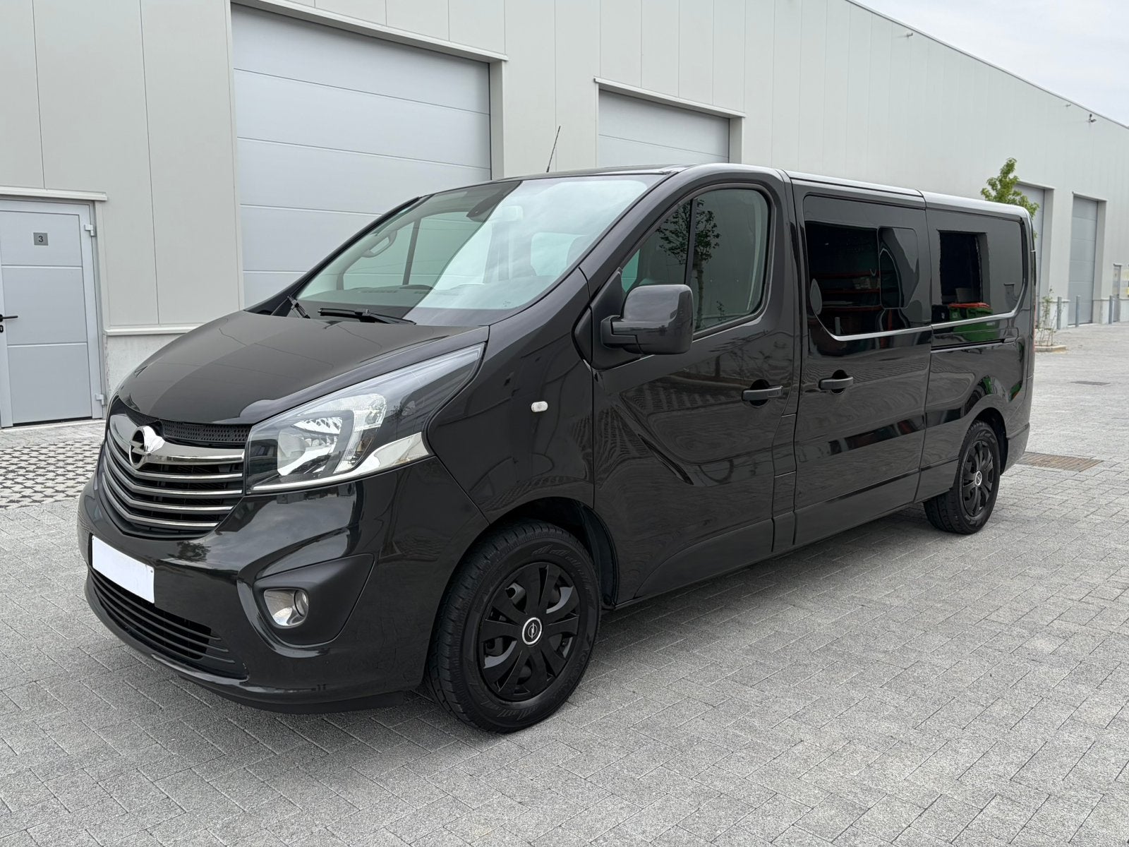 Renault Trafic 1.6DCI*Dubbele Cabine*Black Edition, Voorwielaandrijving, Leder, Bedrijf, Te koop