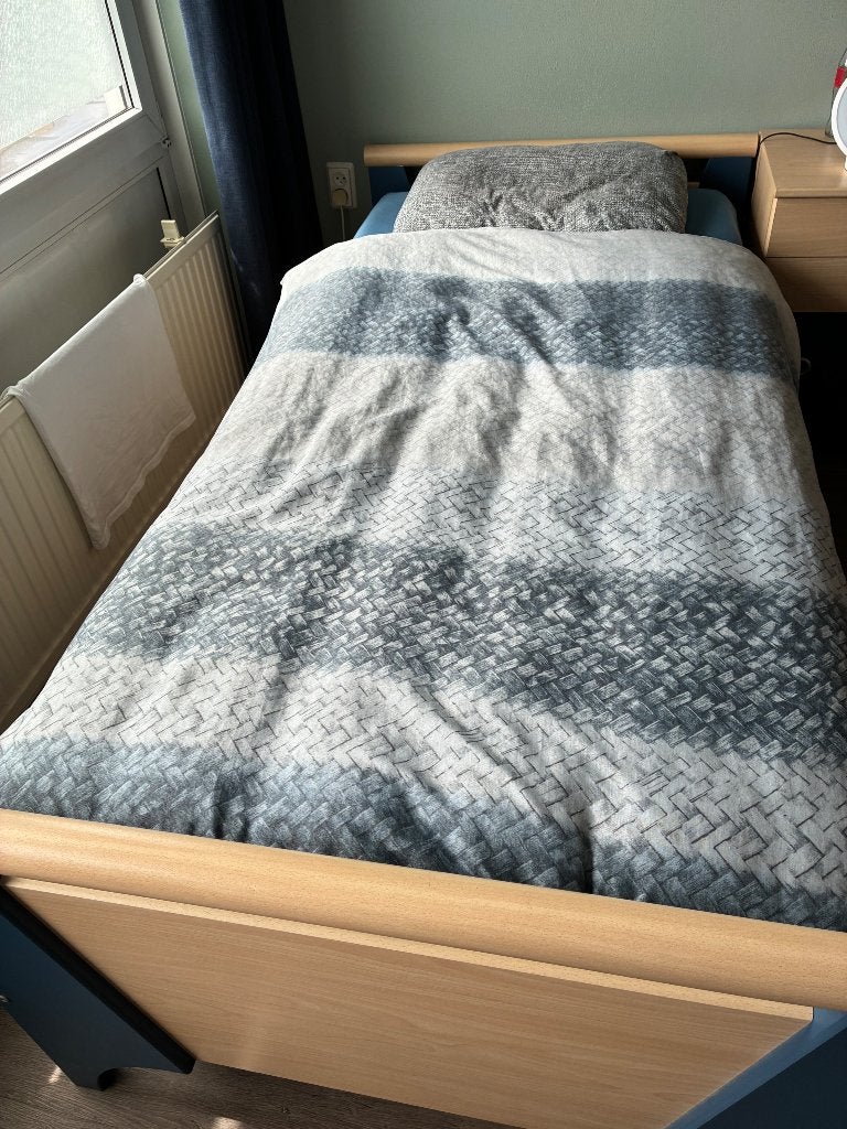 Zeer degelijk tienerbed 90x200 incl. Emma-matras, Ophalen, Verstelbaar, 90 cm, Eenpersoons