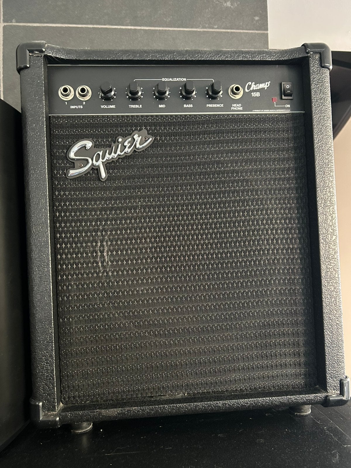 Vintage Fender Squier Champ 15B Basversterker, Muziek en Instrumenten, Versterkers | Bas en Gitaar, Ophalen of Verzenden, Gebruikt