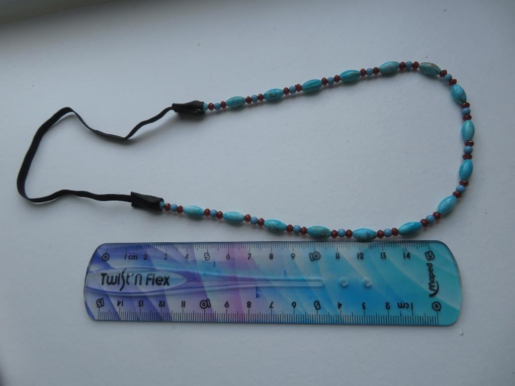 Collier perles turquoises et rouges, Bijoux, Sacs & Beauté, Colliers, Utilisé, Autres matériaux, Bleu, Enlèvement