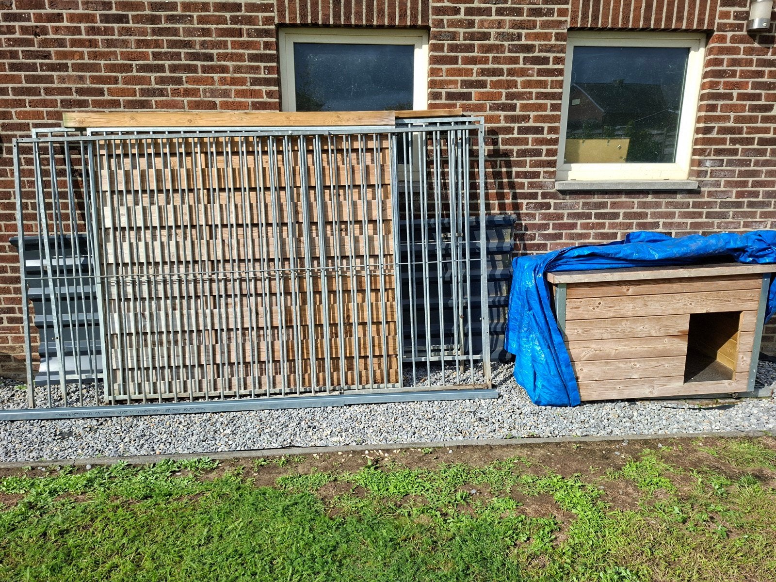 hondenren met dak en nachthok., Ophalen