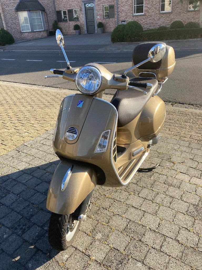 PIAGGIO,VESPA GTS 250, Motos, 244 cm³, Permis Moto A, Scooter, Occasion
