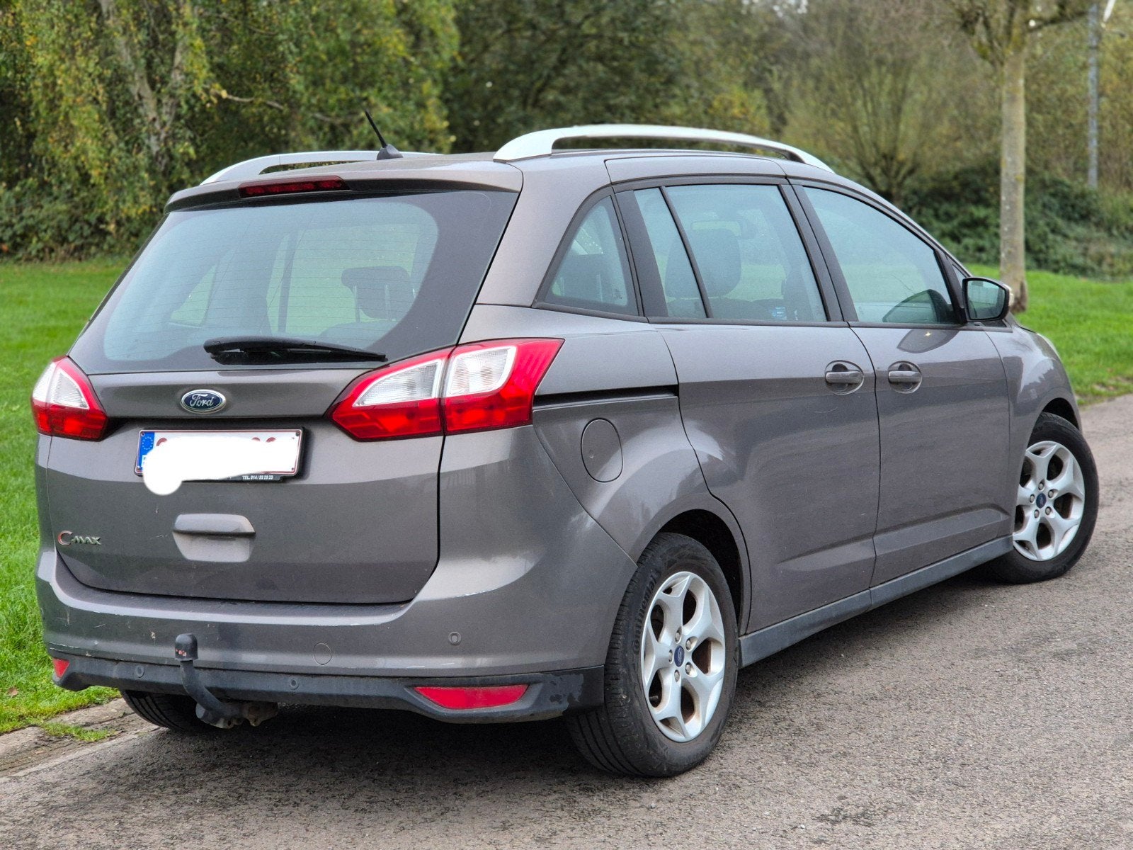 Ford grand c max 16tdci 195mkm 7places 2012.  4300€ ctok, Autos, Euro 5, 7 places, Boîte manuelle, 5 portes