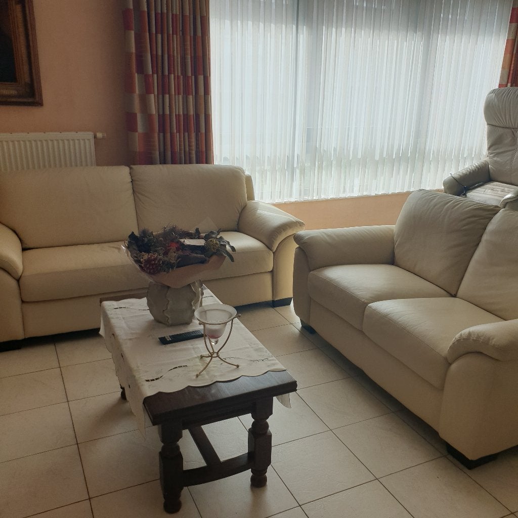 lederen salon Chateau D'Ax, Huis en Inrichting, Ophalen, Leer, Zo goed als nieuw, Rechte bank