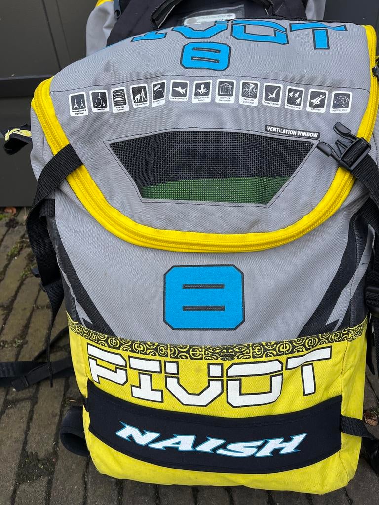 Kie Naish Pivot 8, Watersport en Boten, Kitesurfen, Ophalen, Gebruikt, 8 m², Kite
