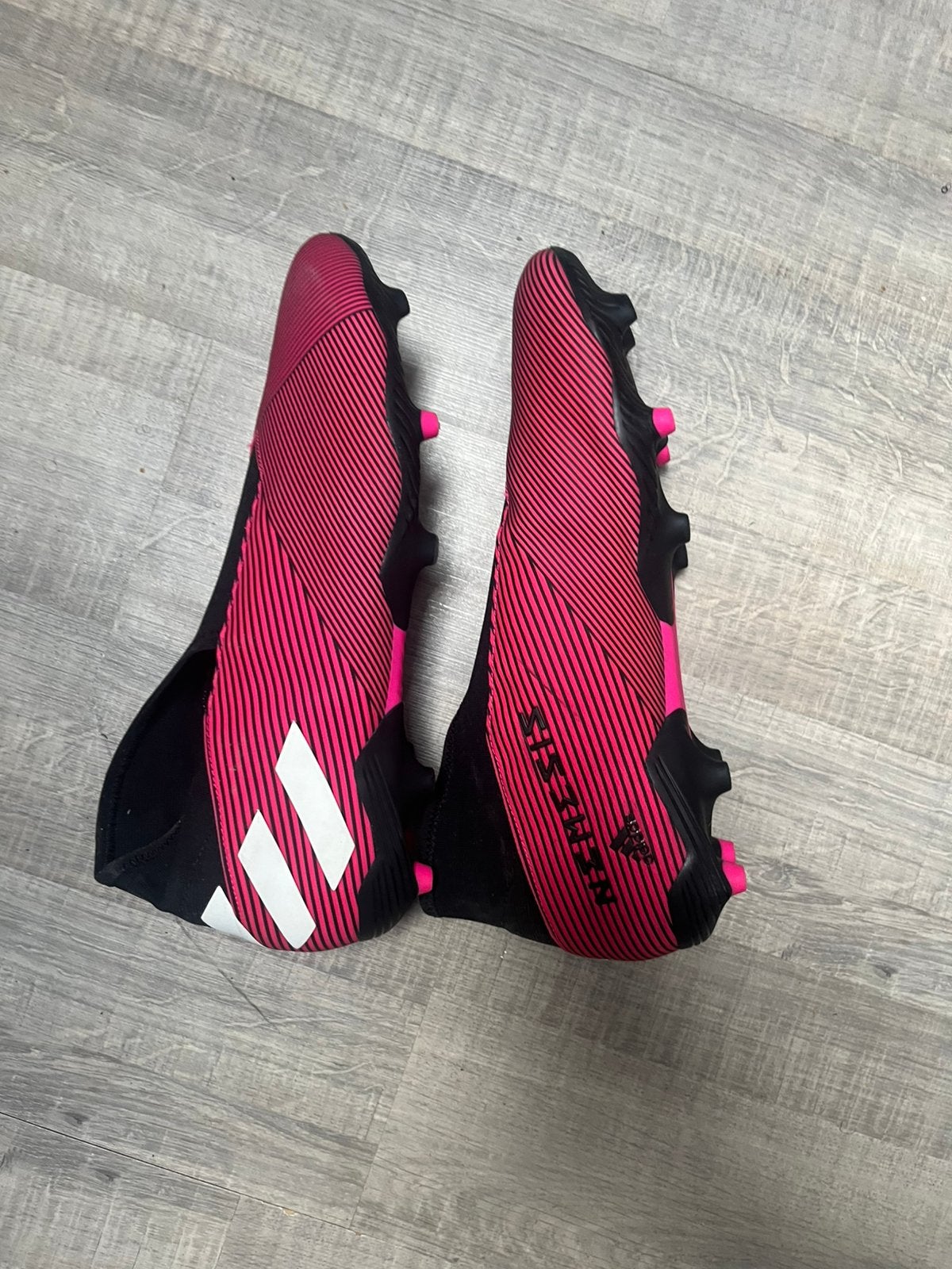 Adidas football shoes, Sport en Fitness, Voetbal, Ophalen, Zo goed als nieuw, Schoenen