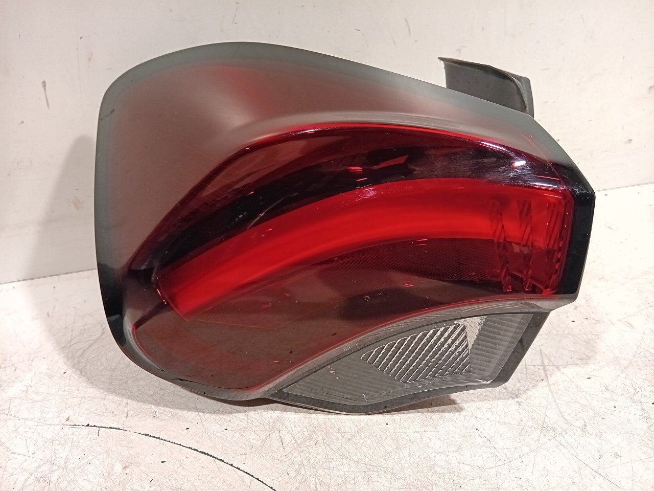 Achterlicht links buiten Fiat Tipo, Onderdelen@venauto.nl, Van der Ven Autorecycling B.V., Gebruikt, Ettenseweg 76, 4706 PB Roosendaal, The Netherlands
