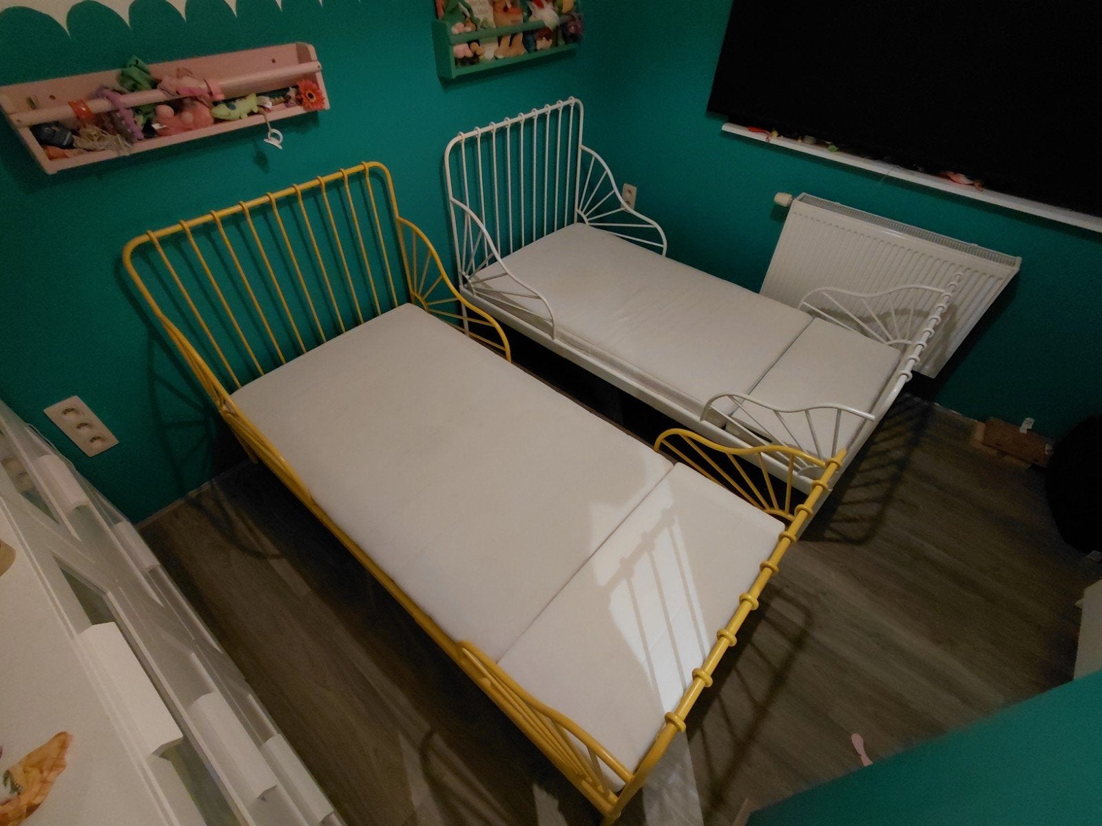 Ikea MINNEN kind meegroeibed (met lattenbodem en matras), Sommier à lattes, 70 à 85 cm, Comme neuf, Enlèvement