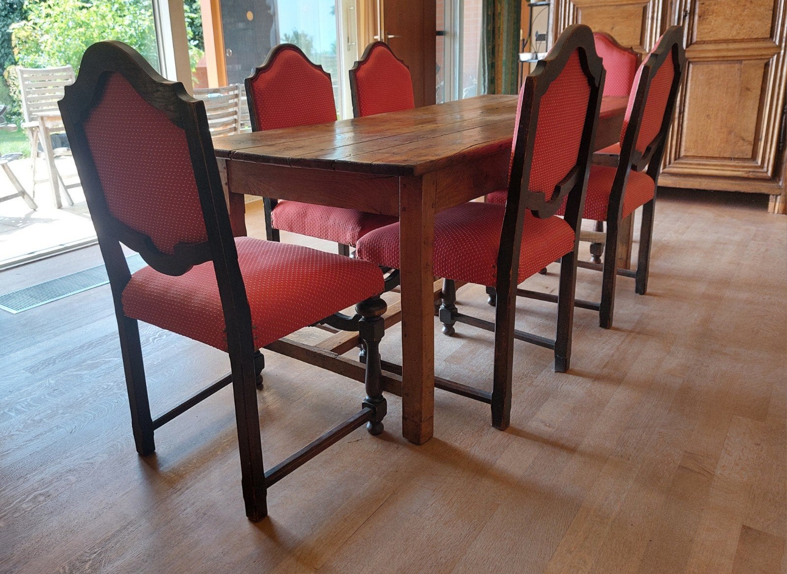 Table à manger + 6 chaises + 2 chaises avec dossiers, Enlèvement