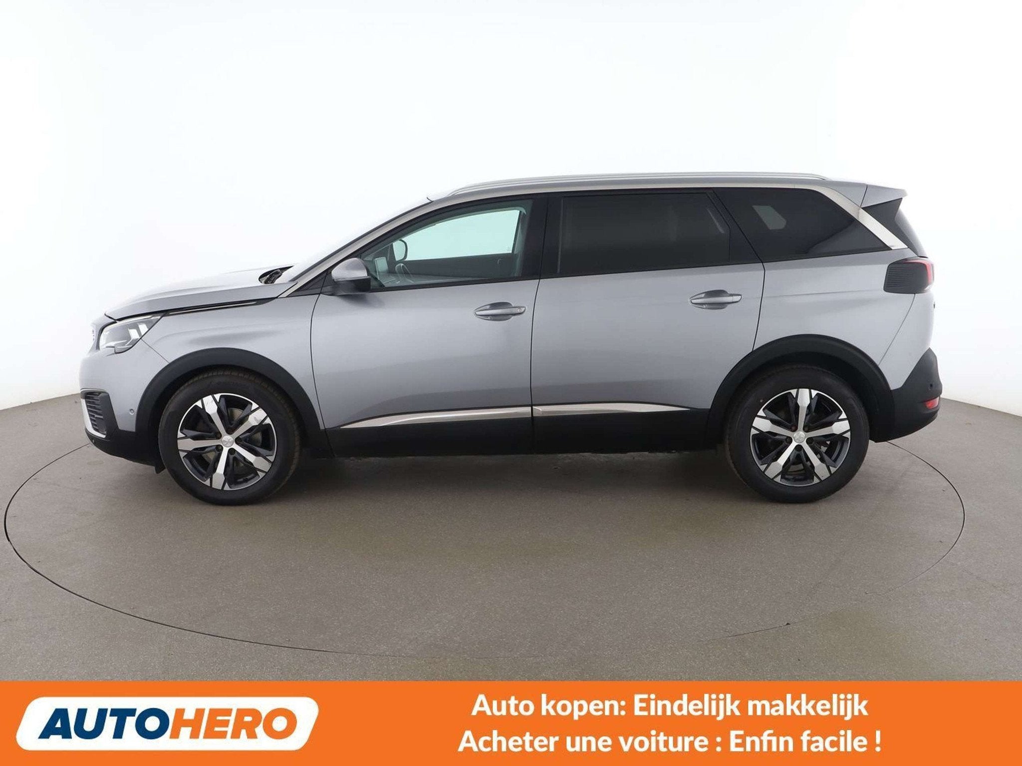 Peugeot 5008 1.2 PureTech Allure, 1385 kg, Argent ou Gris, Achat, Détection des panneaux routiers