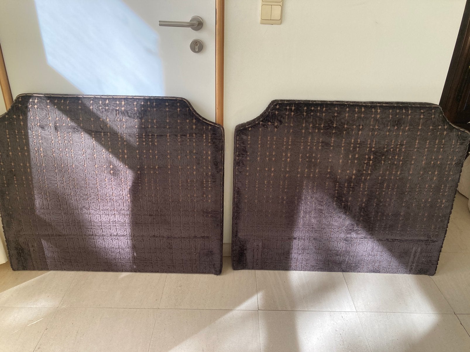GRATIS AF TE HALEN in Hasselt - 2 Hoofdeindes bed, Ophalen
