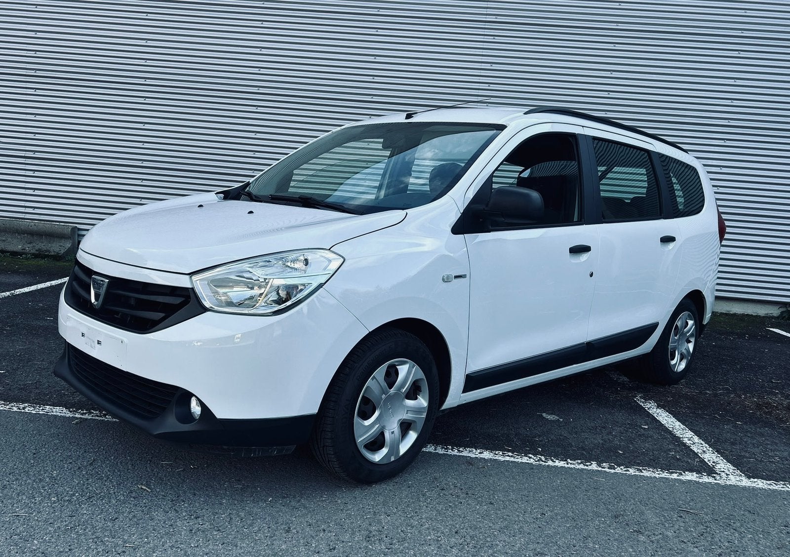 Dacia Lodgy 1.2 TCe • 2017 • 7 places • Euro 6b •, 1197 cm³, Essai à domicile, Achat, Euro 6
