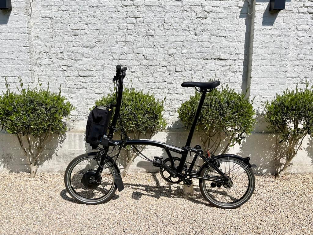 ZGAN Brompton C Line Electric, seulement 350 km, 2023, Vitesses, Frein sur jante, Brompton, Comme neuf