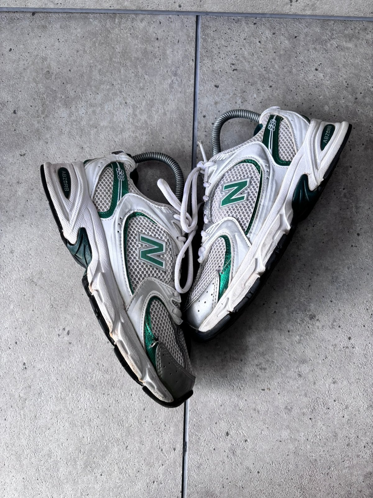 New Balance 530 Blanc Vert 37,5, Enlèvement ou Envoi, Comme neuf, Blanc, Sneakers et Baskets